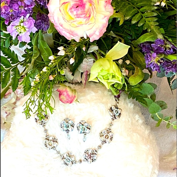 ⭐️SOLD⭐️Brighton ARIEL FLOWER blue pink crystal beads Flower bracelet earrings - Picture 16 of 16